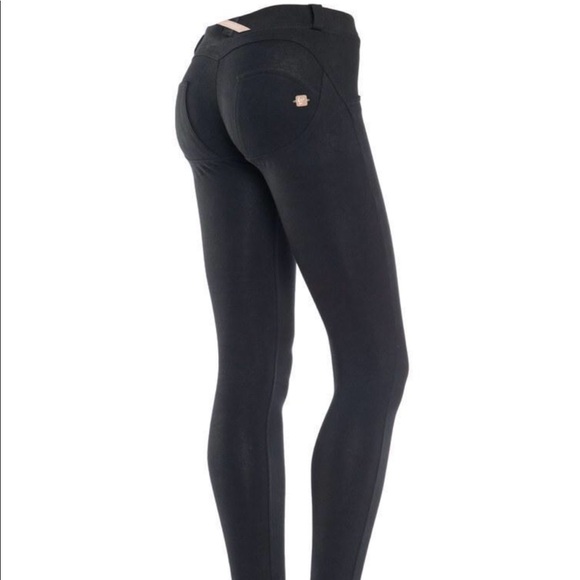 wr up low waist skinny